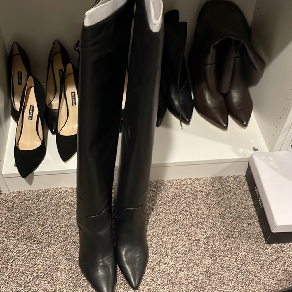 Black knee high boots ****No Box **** Never Worn